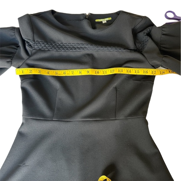 Gianni Bini black cocktail women’s dress A-line bell sleeves above knee Medium - Picture 4 of 10